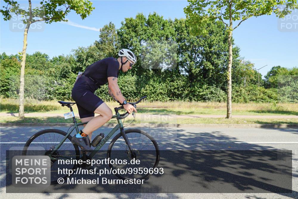 09.08.2026 - GEWOBA Citytriathlon Bremen Michael Burmester http://msf.ph/oto/9959693 09.08.2026 12:28:41 Radfahren 610, 619, 652, 658, 698, 719, 795 meine-sportfotos.de
