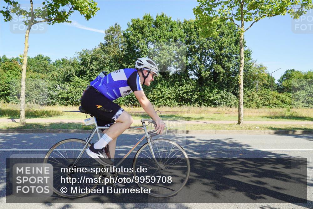09.08.2026 - GEWOBA Citytriathlon Bremen Michael Burmester http://msf.ph/oto/9959708 09.08.2026 12:29:01 Radfahren 112, 540, 556, 563, 688, 691, 692, 703, 764, 843, 878, 969, 1007, 1141 meine-sportfotos.de