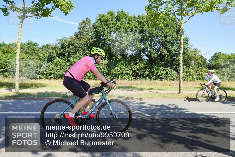 09.08.2026 - GEWOBA Citytriathlon Bremen Michael Burmester http://msf.ph/oto/9959709 09.08.2026 12:29:02 Radfahren 112, 540, 556, 563, 688, 691, 692, 703, 764, 843, 878, 969, 1007, 1141 meine-sportfotos.de