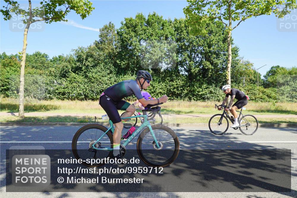 09.08.2026 - GEWOBA Citytriathlon Bremen Michael Burmester http://msf.ph/oto/9959712 09.08.2026 12:29:05 Radfahren 112, 540, 556, 563, 688, 692, 723, 764, 771, 843, 878, 1007, 1141 meine-sportfotos.de