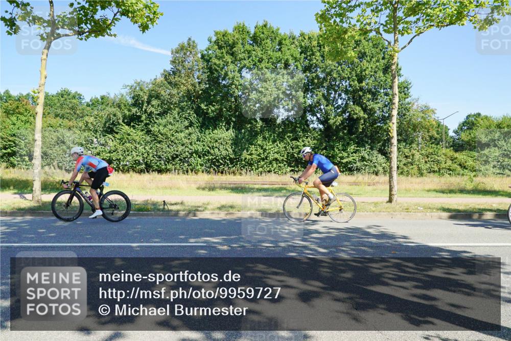 09.08.2026 - GEWOBA Citytriathlon Bremen Michael Burmester http://msf.ph/oto/9959727 09.08.2026 12:29:30 Radfahren 551, 575, 697, 724, 811, 825, 905, 999 meine-sportfotos.de