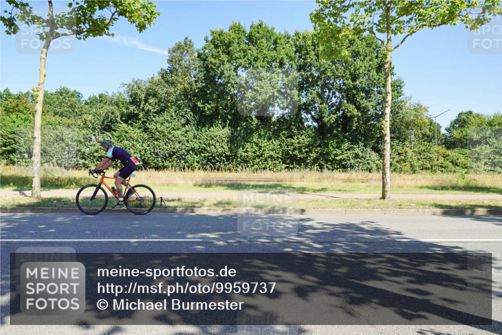 09.08.2026 - GEWOBA Citytriathlon Bremen Michael Burmester http://msf.ph/oto/9959737 09.08.2026 12:29:46 Radfahren 616, 618, 641, 642, 697, 825, 964, 999, 1011 meine-sportfotos.de