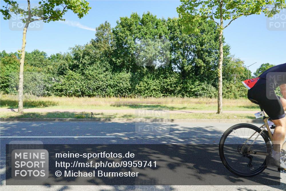 09.08.2026 - GEWOBA Citytriathlon Bremen Michael Burmester http://msf.ph/oto/9959741 09.08.2026 12:29:50 Radfahren 616, 618, 641, 642, 963, 964, 1011 meine-sportfotos.de