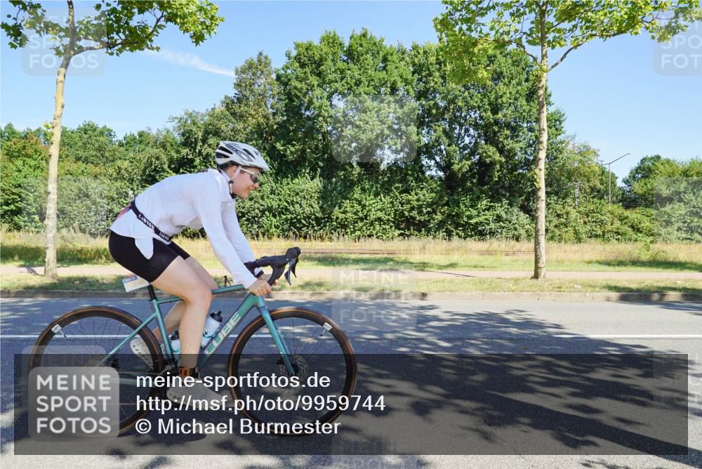 09.08.2026 - GEWOBA Citytriathlon Bremen Michael Burmester http://msf.ph/oto/9959744 09.08.2026 12:29:57 Radfahren 593, 616, 618, 641, 963, 964, 967, 1128 meine-sportfotos.de