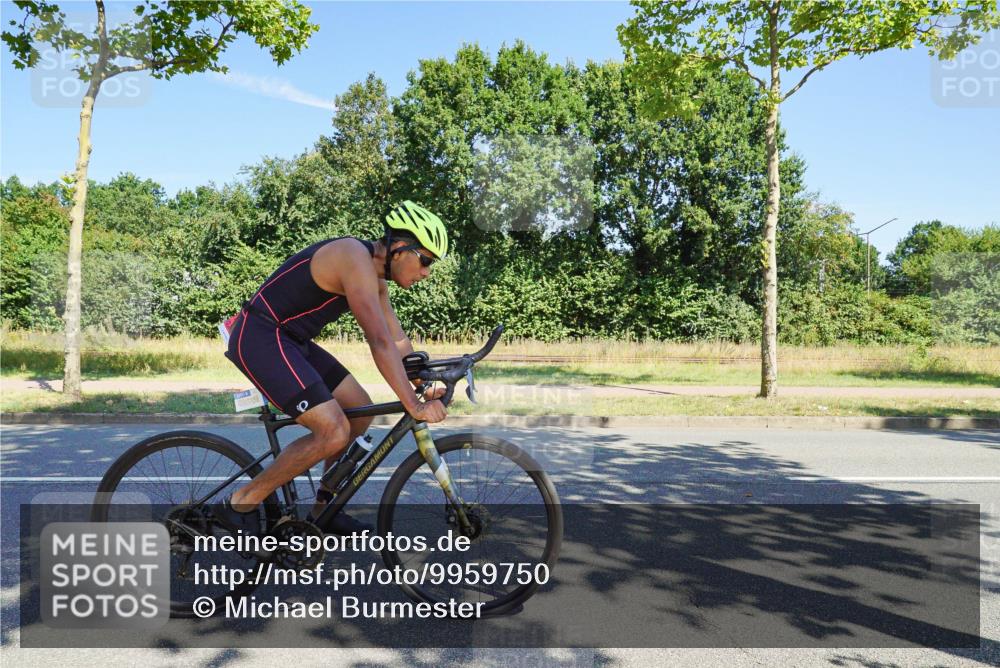 09.08.2026 - GEWOBA Citytriathlon Bremen Michael Burmester http://msf.ph/oto/9959750 09.08.2026 12:30:09 Radfahren 591, 593, 677, 747, 963, 967, 1004, 1128 meine-sportfotos.de