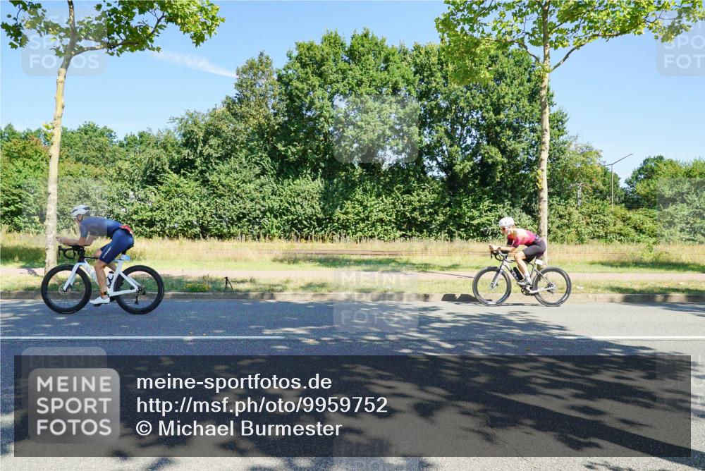 09.08.2026 - GEWOBA Citytriathlon Bremen Michael Burmester http://msf.ph/oto/9959752 09.08.2026 12:30:13 Radfahren 591, 677, 747, 1004, 1128 meine-sportfotos.de