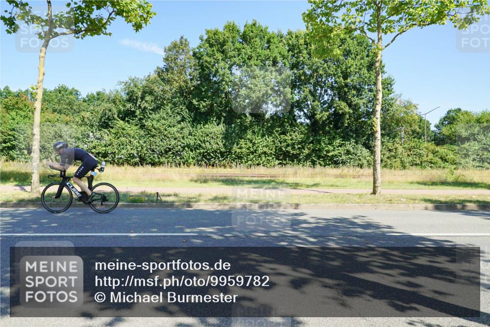 09.08.2026 - GEWOBA Citytriathlon Bremen Michael Burmester http://msf.ph/oto/9959782 09.08.2026 12:30:58 Radfahren 547, 662, 721, 824, 882, 947 meine-sportfotos.de
