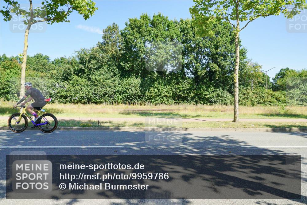 09.08.2026 - GEWOBA Citytriathlon Bremen Michael Burmester http://msf.ph/oto/9959786 09.08.2026 12:31:03 Radfahren 547, 580, 721, 824, 852, 882, 947 meine-sportfotos.de