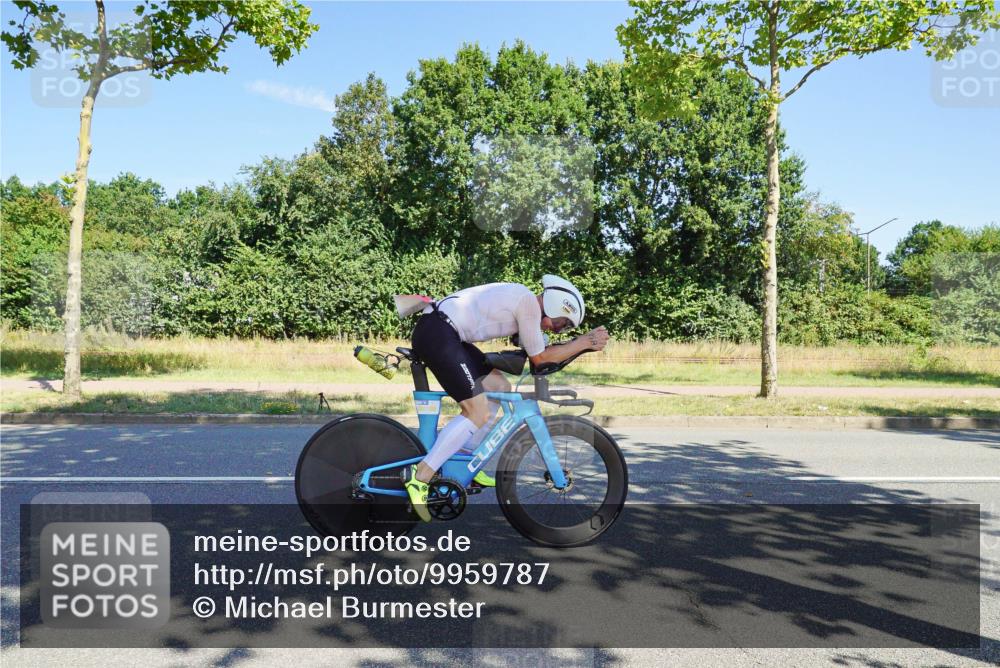 09.08.2026 - GEWOBA Citytriathlon Bremen Michael Burmester http://msf.ph/oto/9959787 09.08.2026 12:31:04 Radfahren 547, 580, 721, 824, 852, 882, 947 meine-sportfotos.de