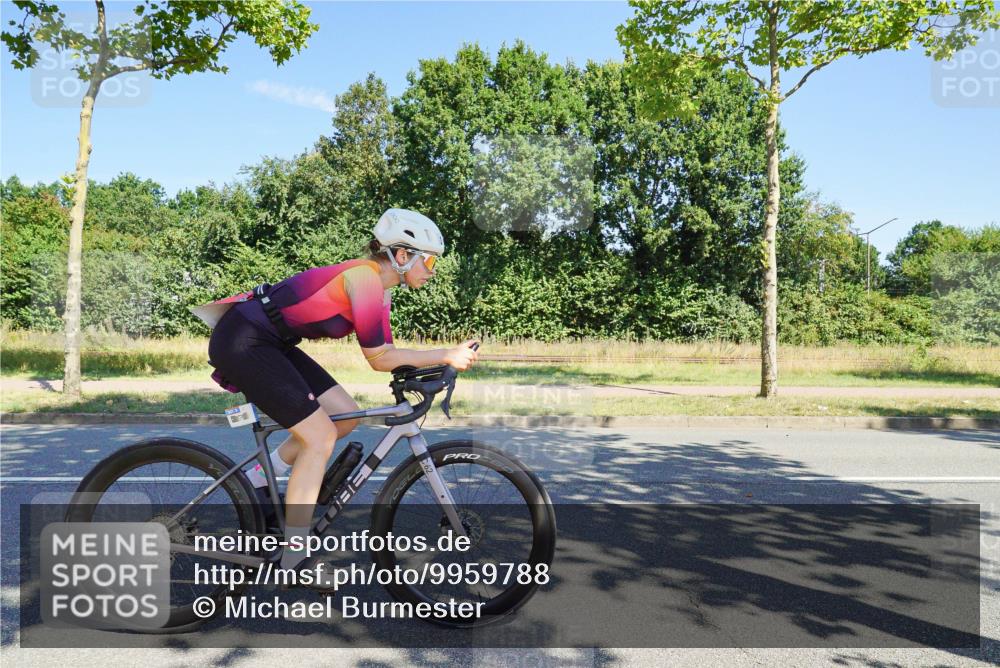 09.08.2026 - GEWOBA Citytriathlon Bremen Michael Burmester http://msf.ph/oto/9959788 09.08.2026 12:31:05 Radfahren 547, 580, 721, 775, 824, 852, 882, 947 meine-sportfotos.de
