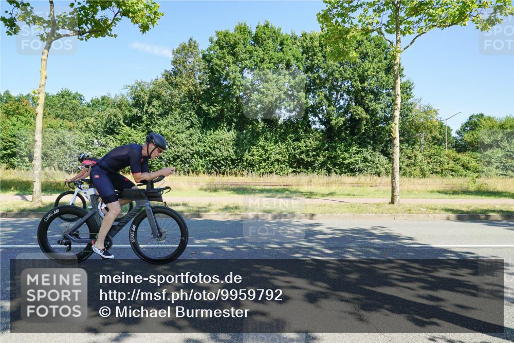 09.08.2026 - GEWOBA Citytriathlon Bremen Michael Burmester http://msf.ph/oto/9959792 09.08.2026 12:31:11 Radfahren 580, 589, 592, 645, 646, 685, 710, 721, 775, 824, 852, 882, 909, 947, 1101 meine-sportfotos.de