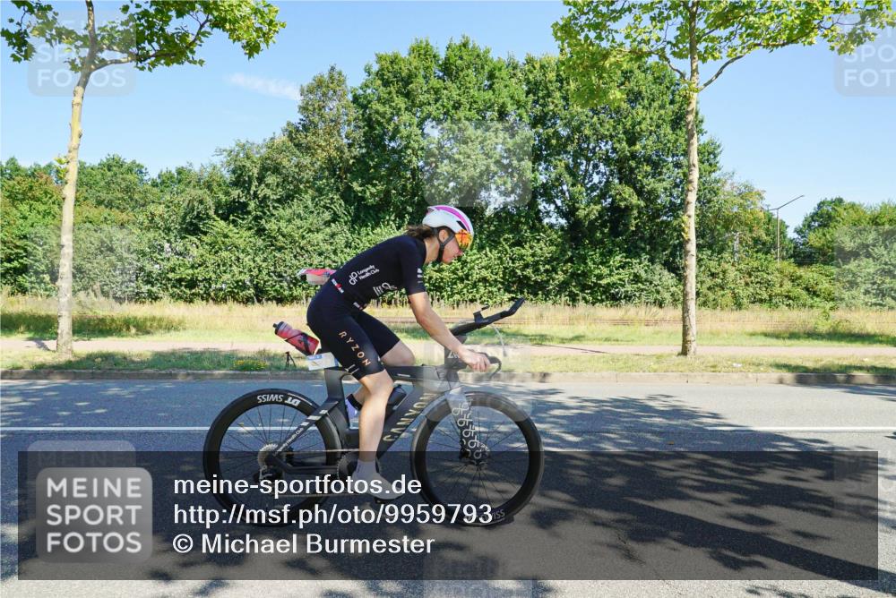 09.08.2026 - GEWOBA Citytriathlon Bremen Michael Burmester http://msf.ph/oto/9959793 09.08.2026 12:31:12 Radfahren 580, 589, 592, 645, 646, 685, 710, 721, 775, 793, 824, 852, 882, 909, 947, 1101 meine-sportfotos.de