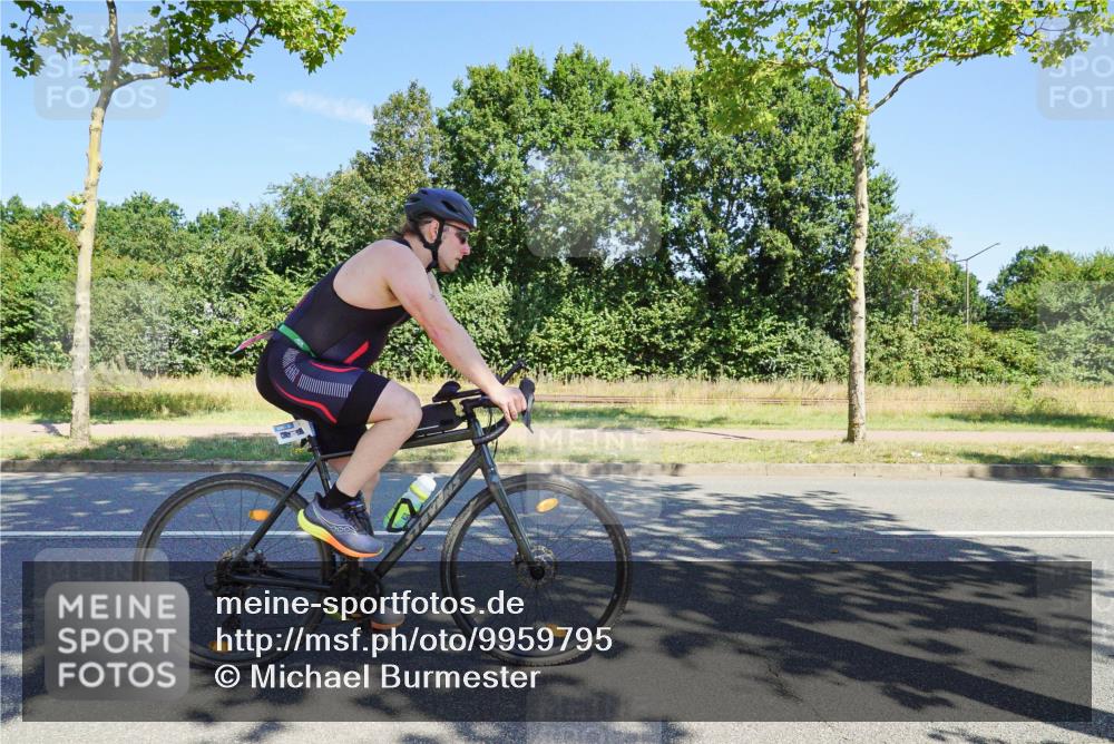 09.08.2026 - GEWOBA Citytriathlon Bremen Michael Burmester http://msf.ph/oto/9959795 09.08.2026 12:31:13 Radfahren 580, 589, 592, 645, 646, 685, 686, 710, 721, 775, 793, 824, 852, 882, 909, 947, 1101 meine-sportfotos.de