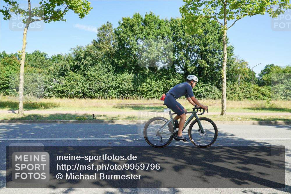 09.08.2026 - GEWOBA Citytriathlon Bremen Michael Burmester http://msf.ph/oto/9959796 09.08.2026 12:31:13 Radfahren 580, 589, 592, 645, 646, 685, 686, 710, 721, 775, 793, 824, 852, 882, 909, 947, 1101 meine-sportfotos.de