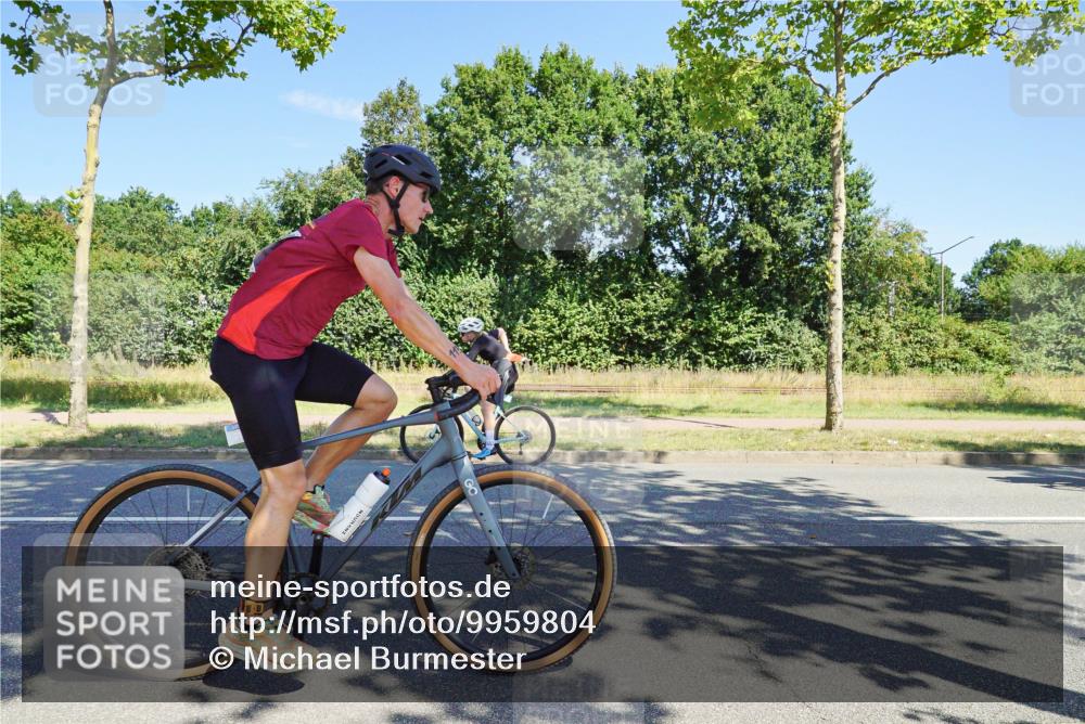 09.08.2026 - GEWOBA Citytriathlon Bremen Michael Burmester http://msf.ph/oto/9959804 09.08.2026 12:31:24 Radfahren 561, 589, 592, 645, 646, 685, 686, 710, 775, 793, 909, 1101, 1150 meine-sportfotos.de