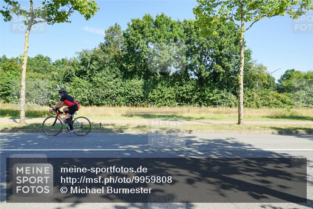 09.08.2026 - GEWOBA Citytriathlon Bremen Michael Burmester http://msf.ph/oto/9959808 09.08.2026 12:31:26 Radfahren 561, 589, 592, 645, 646, 685, 686, 710, 793, 909, 1101, 1150 meine-sportfotos.de