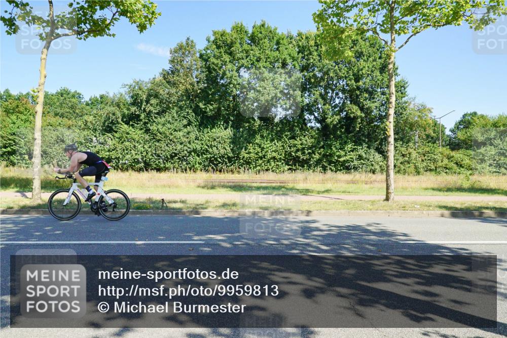 09.08.2026 - GEWOBA Citytriathlon Bremen Michael Burmester http://msf.ph/oto/9959813 09.08.2026 12:31:33 Radfahren 561, 606, 613, 647, 686, 1150 meine-sportfotos.de