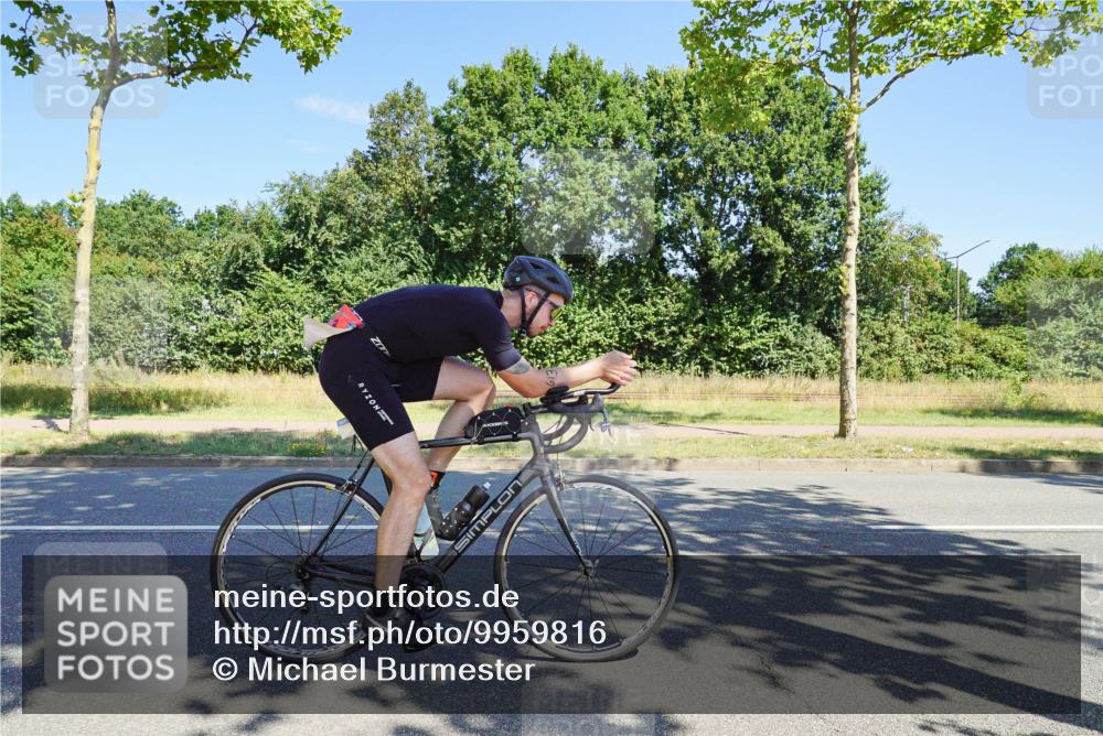 09.08.2026 - GEWOBA Citytriathlon Bremen Michael Burmester http://msf.ph/oto/9959816 09.08.2026 12:31:38 Radfahren 561, 606, 613, 647 meine-sportfotos.de
