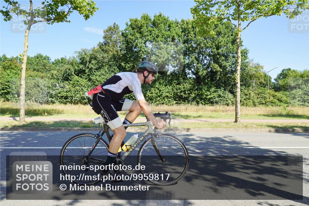 09.08.2026 - GEWOBA Citytriathlon Bremen Michael Burmester http://msf.ph/oto/9959817 09.08.2026 12:31:40 Radfahren 561, 606, 613, 647, 735 meine-sportfotos.de