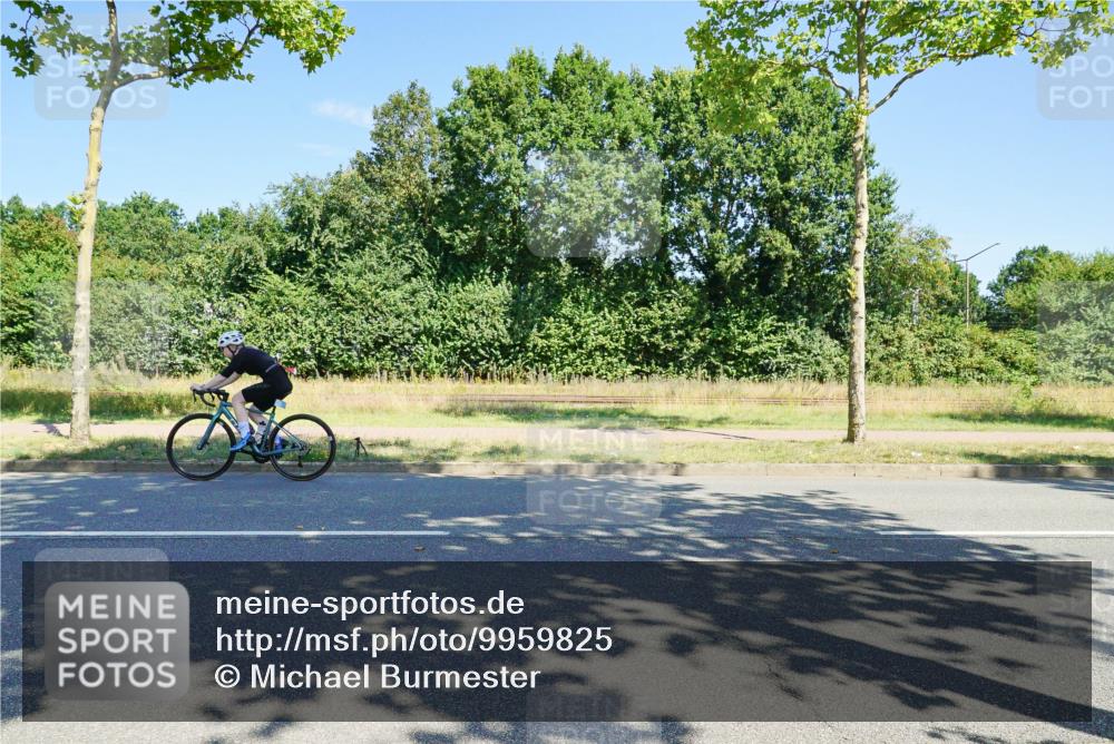 09.08.2026 - GEWOBA Citytriathlon Bremen Michael Burmester http://msf.ph/oto/9959825 09.08.2026 12:31:56 Radfahren 735, 799, 883 meine-sportfotos.de