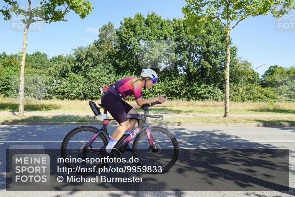 09.08.2026 - GEWOBA Citytriathlon Bremen Michael Burmester http://msf.ph/oto/9959833 09.08.2026 12:32:13 Radfahren 579, 650, 867, 884, 920, 924, 955, 990 meine-sportfotos.de