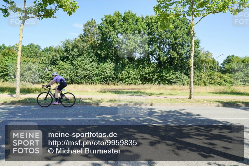 09.08.2026 - GEWOBA Citytriathlon Bremen Michael Burmester http://msf.ph/oto/9959835 09.08.2026 12:32:17 Radfahren 579, 650, 765, 867, 884, 920, 924, 955, 990, 1006 meine-sportfotos.de