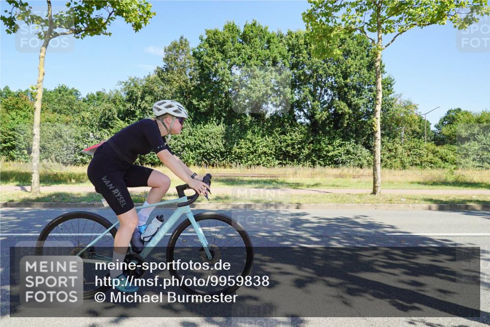 09.08.2026 - GEWOBA Citytriathlon Bremen Michael Burmester http://msf.ph/oto/9959838 09.08.2026 12:32:21 Radfahren 579, 650, 680, 765, 867, 920, 924, 990, 1006 meine-sportfotos.de