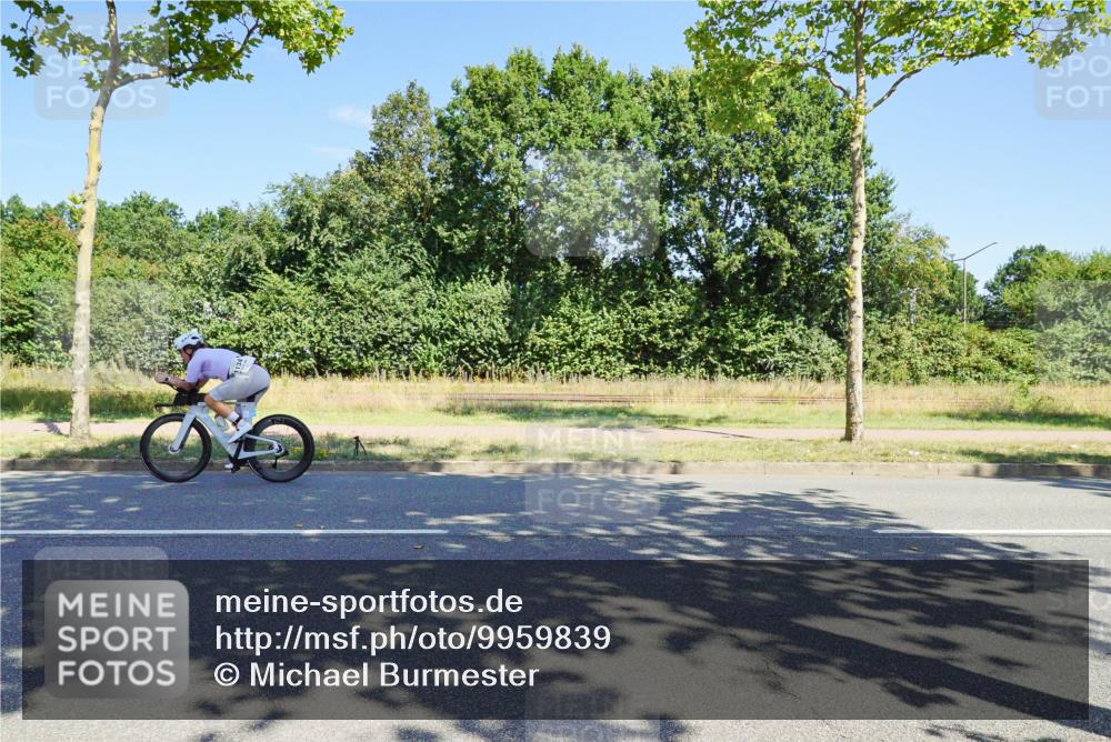 09.08.2026 - GEWOBA Citytriathlon Bremen Michael Burmester http://msf.ph/oto/9959839 09.08.2026 12:32:25 Radfahren 590, 594, 680, 765, 867, 874, 920, 924, 1006 meine-sportfotos.de