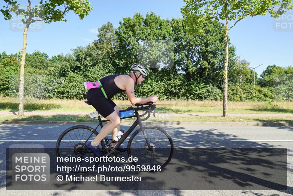 09.08.2026 - GEWOBA Citytriathlon Bremen Michael Burmester http://msf.ph/oto/9959848 09.08.2026 12:32:38 Radfahren 590, 594, 680, 874, 983, 1008 meine-sportfotos.de