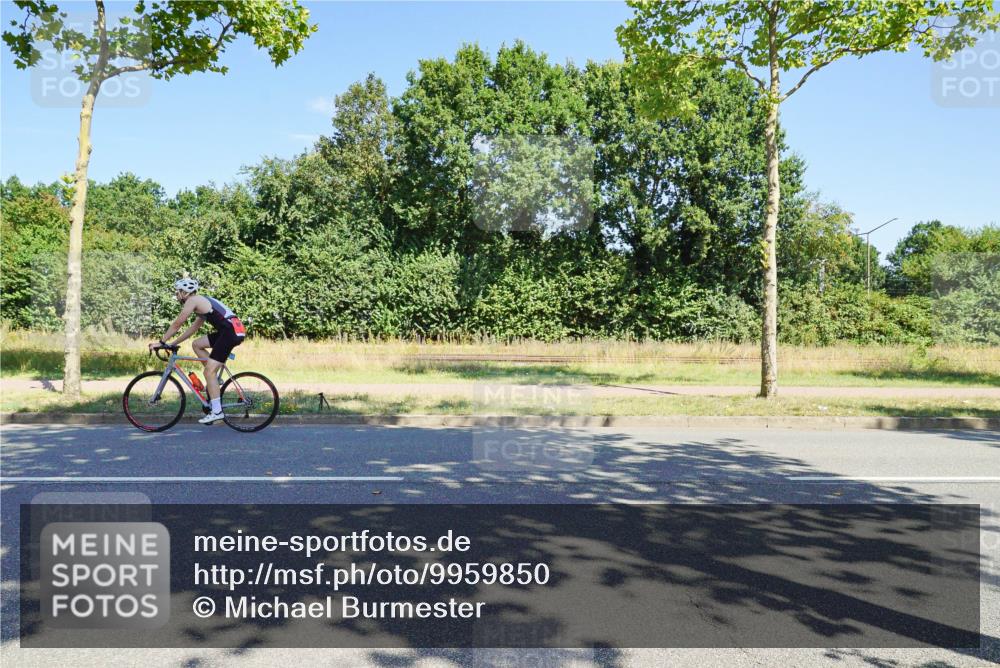 09.08.2026 - GEWOBA Citytriathlon Bremen Michael Burmester http://msf.ph/oto/9959850 09.08.2026 12:32:41 Radfahren 590, 594, 874, 921, 983, 1008 meine-sportfotos.de
