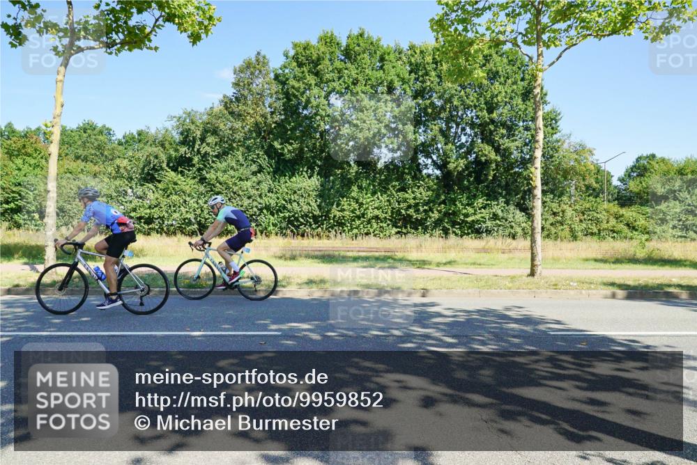 09.08.2026 - GEWOBA Citytriathlon Bremen Michael Burmester http://msf.ph/oto/9959852 09.08.2026 12:32:46 Radfahren 636, 875, 921, 983, 1008, 1137 meine-sportfotos.de