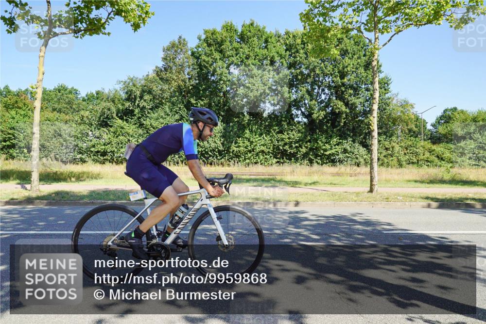09.08.2026 - GEWOBA Citytriathlon Bremen Michael Burmester http://msf.ph/oto/9959868 09.08.2026 12:33:21 Radfahren 730, 769, 879, 880, 930, 1006, 1133 meine-sportfotos.de