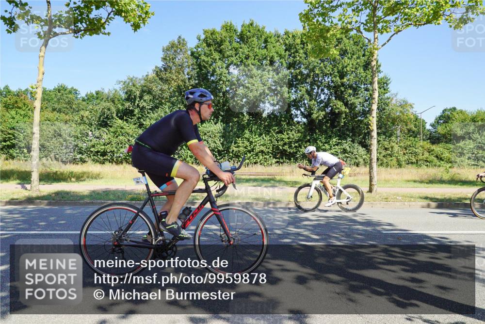 09.08.2026 - GEWOBA Citytriathlon Bremen Michael Burmester http://msf.ph/oto/9959878 09.08.2026 12:33:40 Radfahren 583, 615, 648, 679, 717, 750, 784, 880, 1006, 1133 meine-sportfotos.de