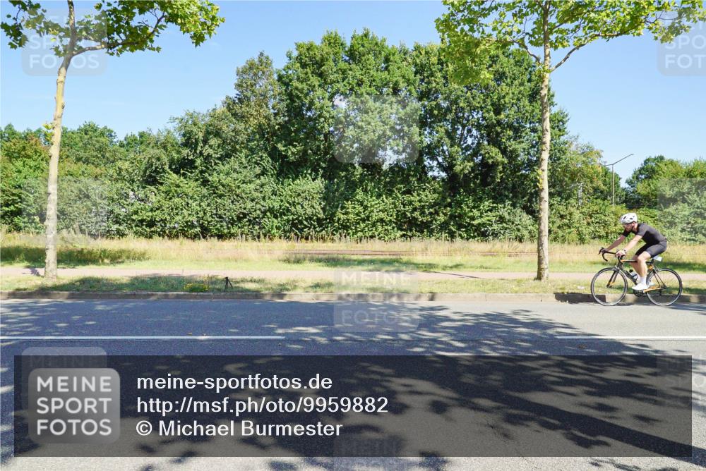 09.08.2026 - GEWOBA Citytriathlon Bremen Michael Burmester http://msf.ph/oto/9959882 09.08.2026 12:33:42 Radfahren 583, 615, 648, 679, 717, 750, 784, 1006 meine-sportfotos.de