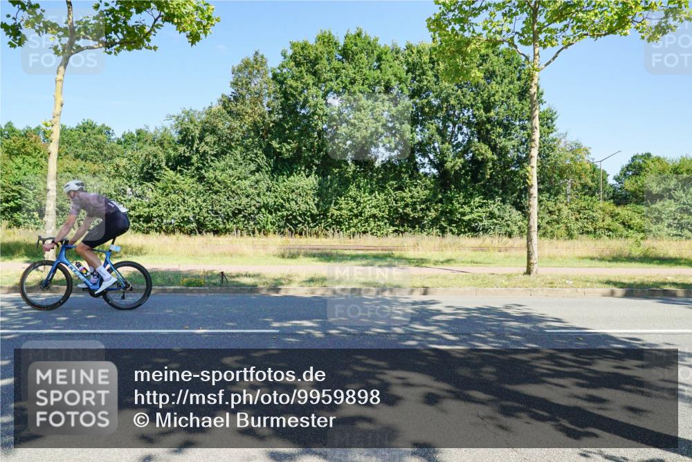 09.08.2026 - GEWOBA Citytriathlon Bremen Michael Burmester http://msf.ph/oto/9959898 09.08.2026 12:34:06 Radfahren 545, 655, 877, 914, 932, 1015, 1143, 1158 meine-sportfotos.de