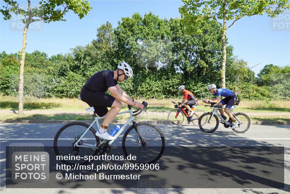 09.08.2026 - GEWOBA Citytriathlon Bremen Michael Burmester http://msf.ph/oto/9959906 09.08.2026 12:34:18 Radfahren 545, 569, 611, 733, 1013, 1015, 1143, 1160 meine-sportfotos.de