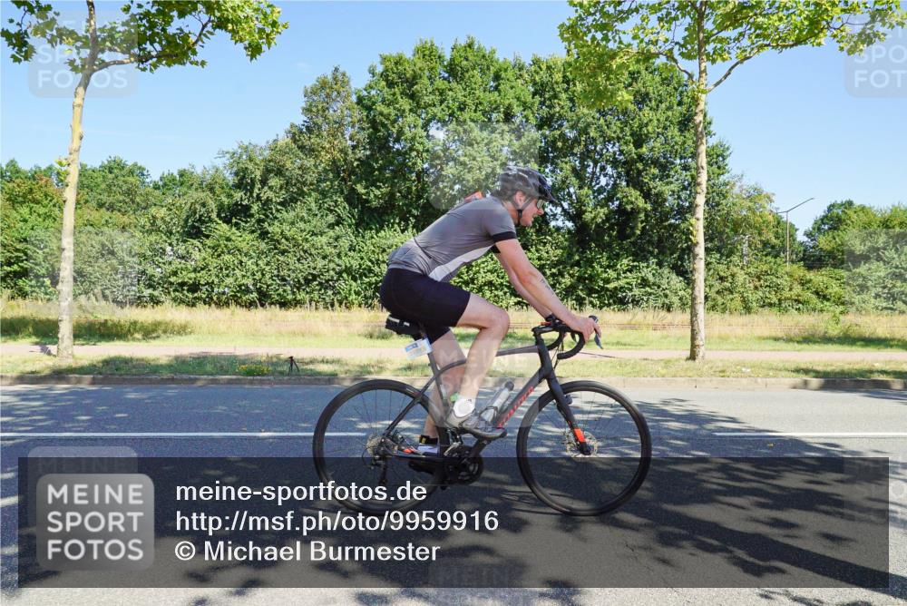 09.08.2026 - GEWOBA Citytriathlon Bremen Michael Burmester http://msf.ph/oto/9959916 09.08.2026 12:34:28 Radfahren 569, 611, 716, 726, 733, 808, 1013, 1130, 1160 meine-sportfotos.de