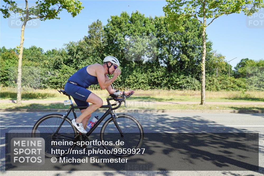 09.08.2026 - GEWOBA Citytriathlon Bremen Michael Burmester http://msf.ph/oto/9959927 09.08.2026 12:34:46 Radfahren 557, 628, 726, 757, 855, 939, 1145 meine-sportfotos.de