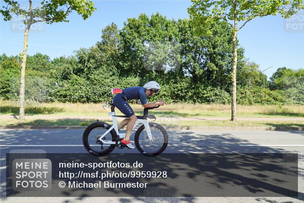 09.08.2026 - GEWOBA Citytriathlon Bremen Michael Burmester http://msf.ph/oto/9959928 09.08.2026 12:34:47 Radfahren 557, 628, 726, 756, 757, 855, 939, 1145 meine-sportfotos.de