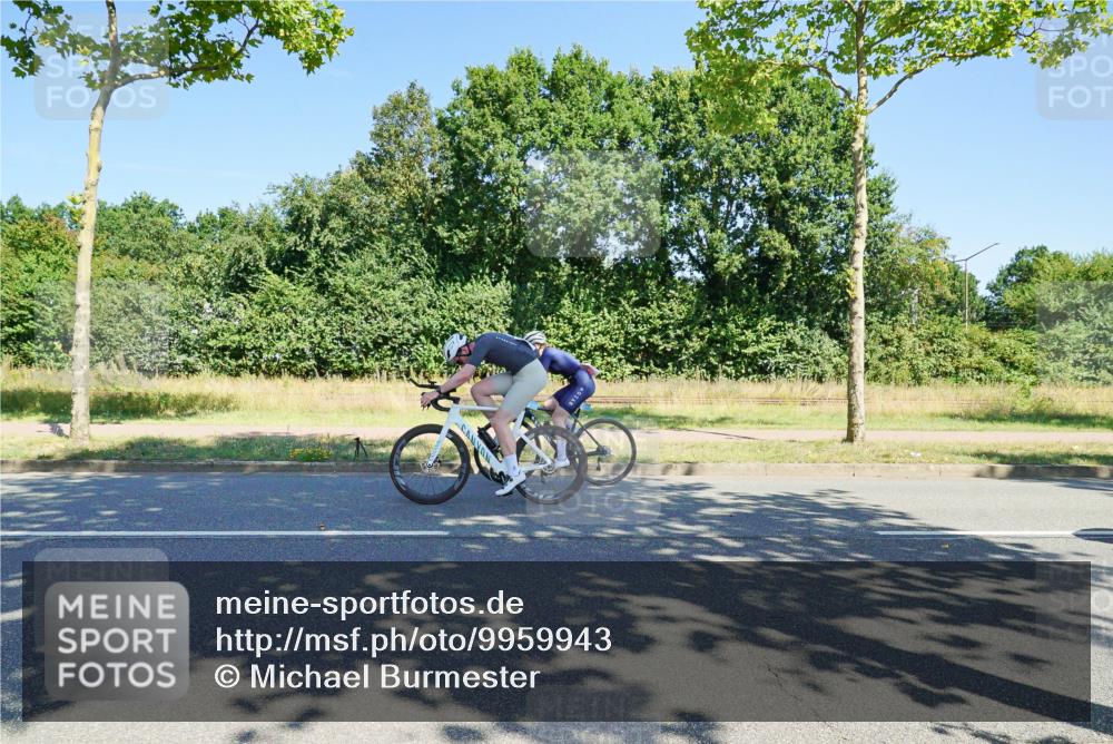 09.08.2026 - GEWOBA Citytriathlon Bremen Michael Burmester http://msf.ph/oto/9959943 09.08.2026 12:35:12 Radfahren 555, 574, 598, 609, 624, 778, 804, 807, 826, 846, 1138 meine-sportfotos.de