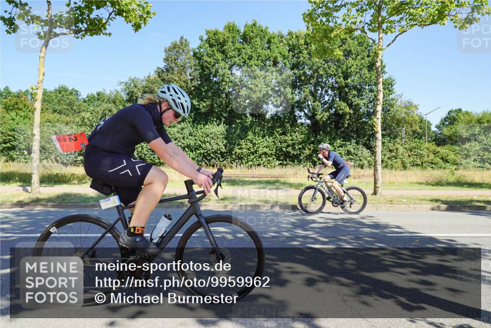09.08.2026 - GEWOBA Citytriathlon Bremen Michael Burmester http://msf.ph/oto/9959962 09.08.2026 12:35:38 Radfahren 552, 758, 777, 814 meine-sportfotos.de