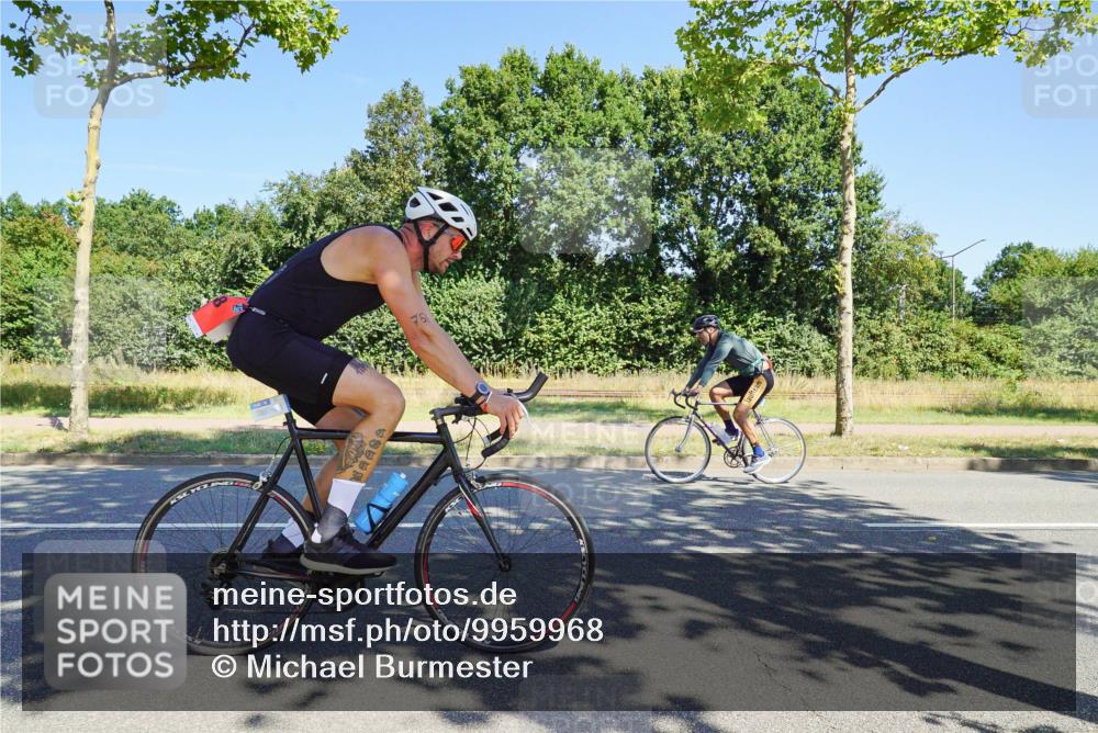 09.08.2026 - GEWOBA Citytriathlon Bremen Michael Burmester http://msf.ph/oto/9959968 09.08.2026 12:35:45 Radfahren 552, 758, 814, 820, 895 meine-sportfotos.de