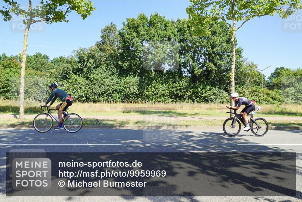 09.08.2026 - GEWOBA Citytriathlon Bremen Michael Burmester http://msf.ph/oto/9959969 09.08.2026 12:35:46 Radfahren 552, 758, 814, 820, 895 meine-sportfotos.de