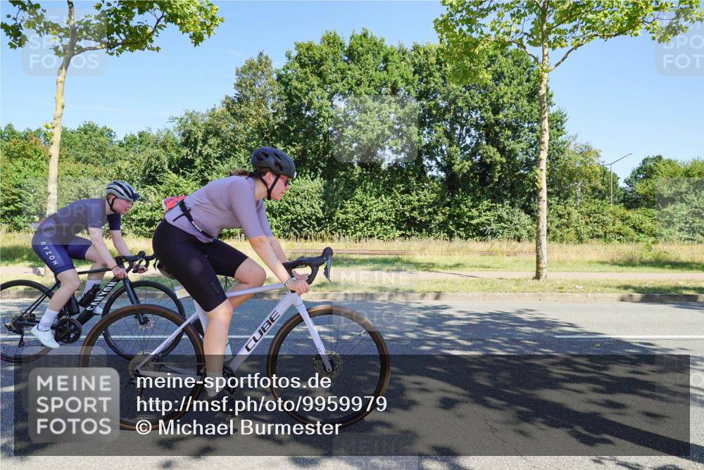 09.08.2026 - GEWOBA Citytriathlon Bremen Michael Burmester http://msf.ph/oto/9959979 09.08.2026 12:36:02 Radfahren 564, 565, 595, 737, 803, 820, 869, 901, 918, 981, 1009, 1155 meine-sportfotos.de