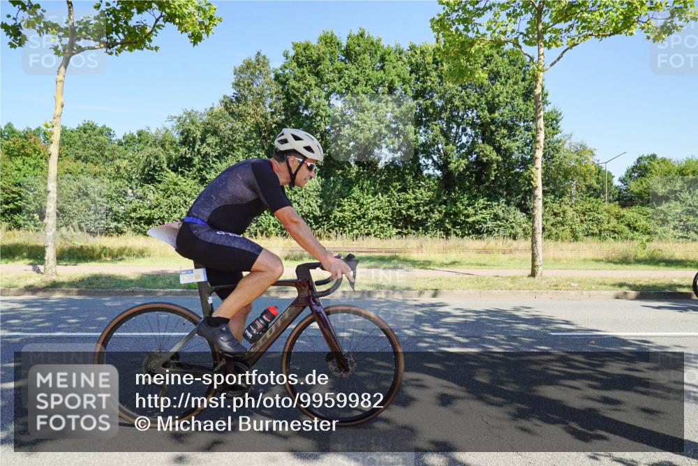 09.08.2026 - GEWOBA Citytriathlon Bremen Michael Burmester http://msf.ph/oto/9959982 09.08.2026 12:36:11 Radfahren 560, 562, 564, 565, 682, 737, 781, 901, 918, 948, 981, 1009, 1110, 1119, 1155 meine-sportfotos.de