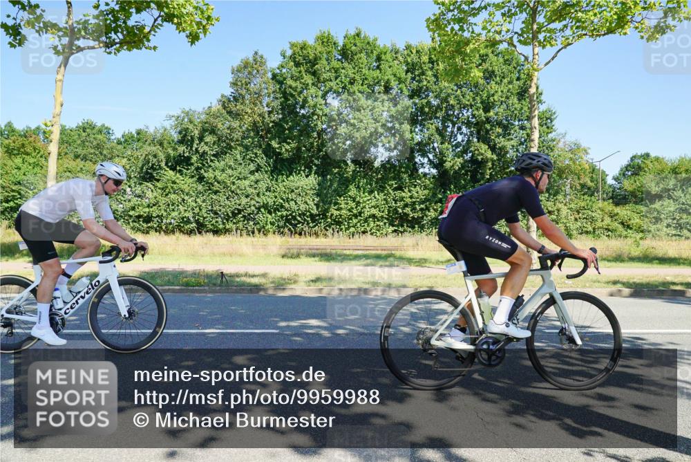 09.08.2026 - GEWOBA Citytriathlon Bremen Michael Burmester http://msf.ph/oto/9959988 09.08.2026 12:36:15 Radfahren 560, 562, 564, 565, 682, 737, 748, 781, 948, 981, 1110, 1119, 1139 meine-sportfotos.de