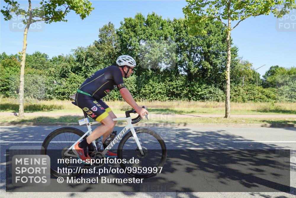 09.08.2026 - GEWOBA Citytriathlon Bremen Michael Burmester http://msf.ph/oto/9959997 09.08.2026 12:36:25 Radfahren 560, 562, 668, 673, 682, 748, 749, 780, 781, 864, 948, 1110, 1118, 1129, 1139, 1146 meine-sportfotos.de