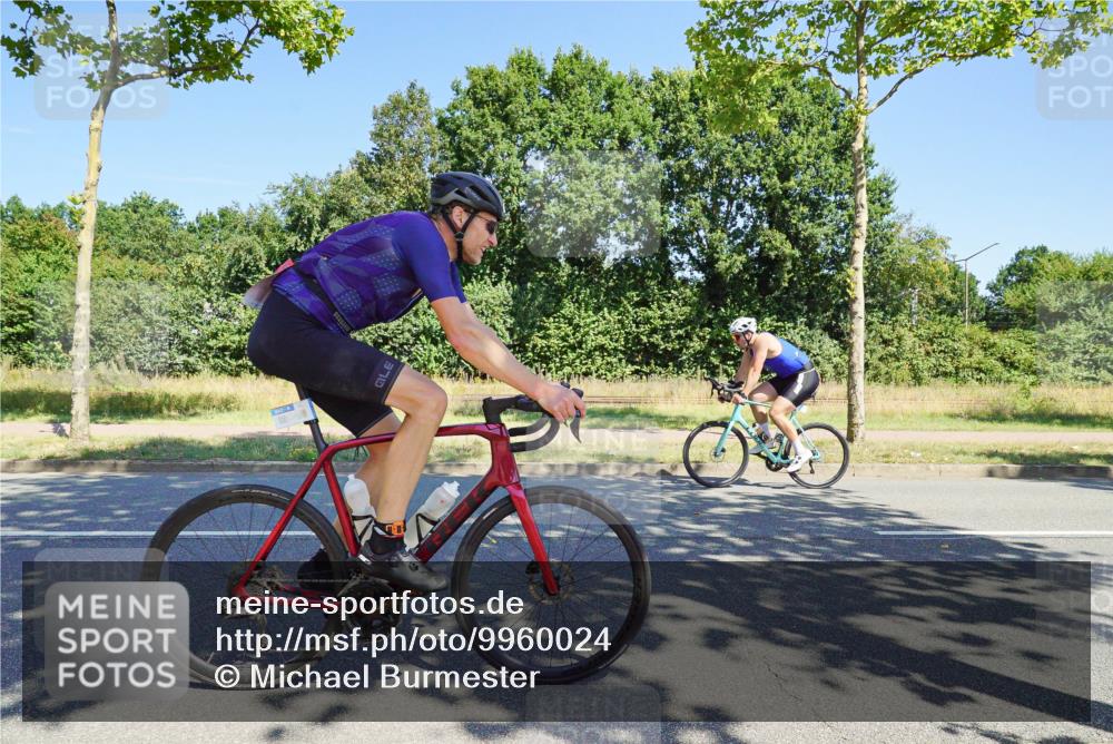 09.08.2026 - GEWOBA Citytriathlon Bremen Michael Burmester http://msf.ph/oto/9960024 09.08.2026 12:37:08 Radfahren 566, 728, 744, 787, 788, 812, 823, 872, 943, 1126, 1142 meine-sportfotos.de