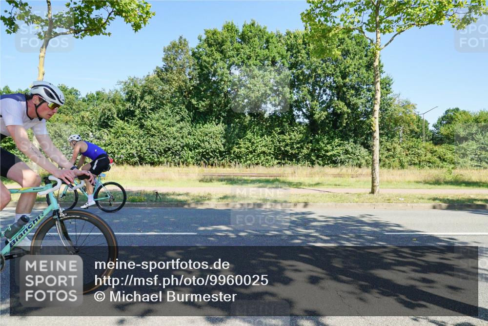 09.08.2026 - GEWOBA Citytriathlon Bremen Michael Burmester http://msf.ph/oto/9960025 09.08.2026 12:37:08 Radfahren 566, 728, 744, 787, 788, 812, 823, 872, 943, 1126, 1142 meine-sportfotos.de