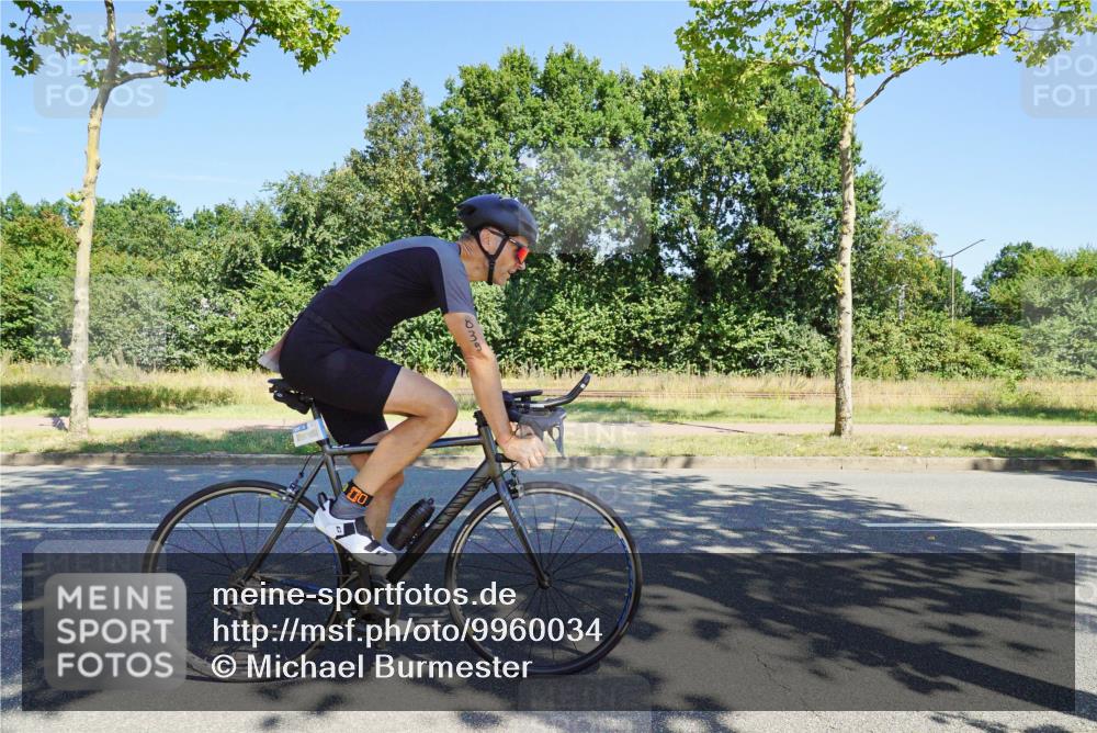 09.08.2026 - GEWOBA Citytriathlon Bremen Michael Burmester http://msf.ph/oto/9960034 09.08.2026 12:37:17 Radfahren 566, 568, 728, 744, 787, 788, 790, 792, 812, 839, 938, 1126, 1142 meine-sportfotos.de